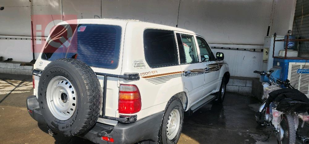 تويوتا لاندكروزر